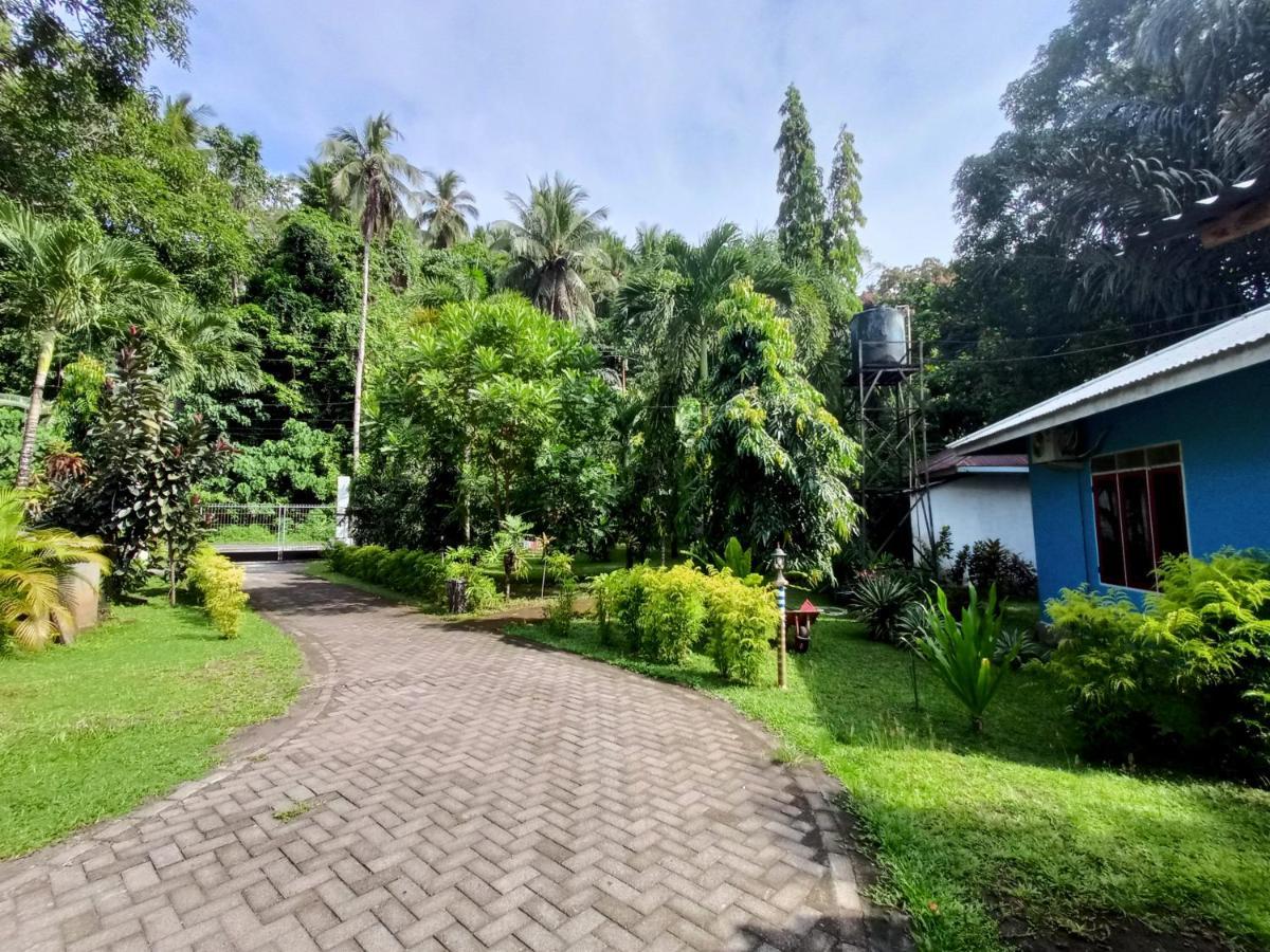 Tangkoko Lodge Bitung Luaran gambar